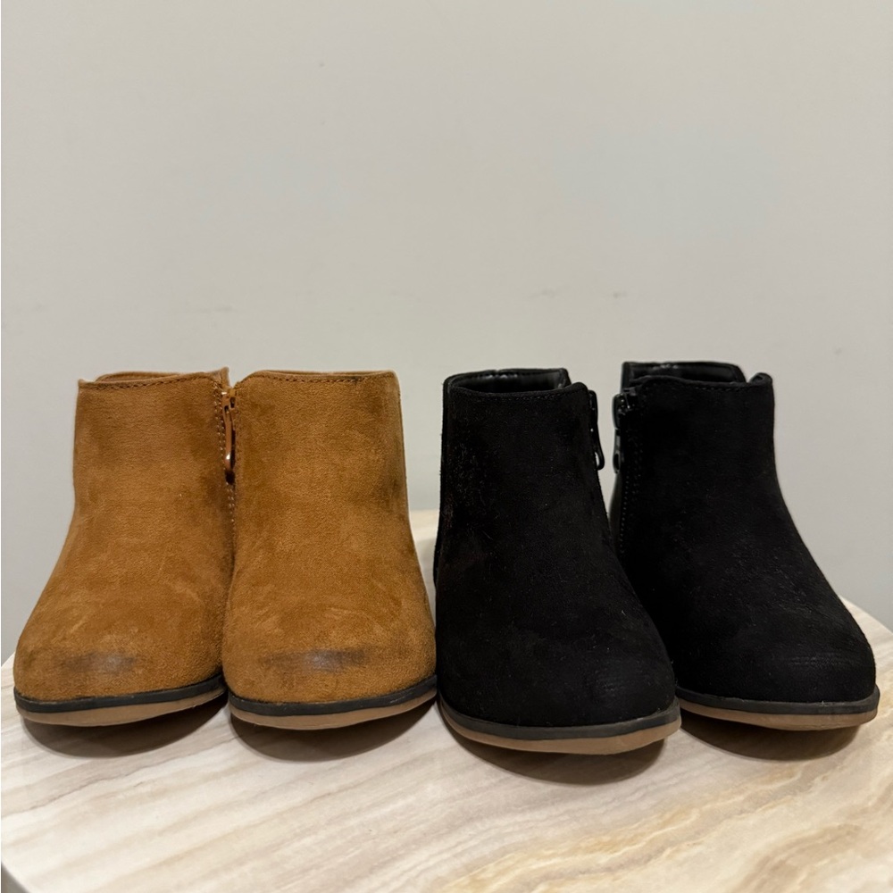 Cat & Jack Black and Brown Ankle Boots - Size: 5